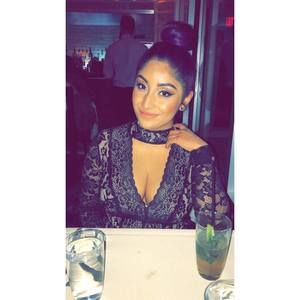 Meet your Posher, Andrea